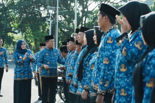 Gubernur Lalu Muhamad Iqbal bersama sejumlah ASN Pemprov NTB. (Iba)