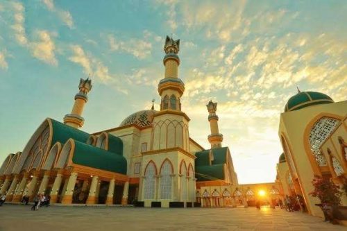 Gedung Masjid Hubbul Wathan Islamic Center NTB. (Iba/Ist)