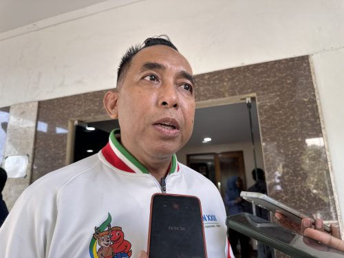 Ketua Umum KONI NTB Mori Hanafi usai menggelar Chef de Mission (CdM) Porprov NTB 2026 bersama KONI kabupaten/kota dan seluruh pengurus cabang olahraga (cabor) di Gedung Sangkareang, Kantor Gubernur NTB, Sabtu (20/6/2026).