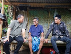 Cek Desa Berdaya, Gubernur Iqbal Pastikan Bantuan Tepat Sasaran dan Siap Benahi Jalan Warga
