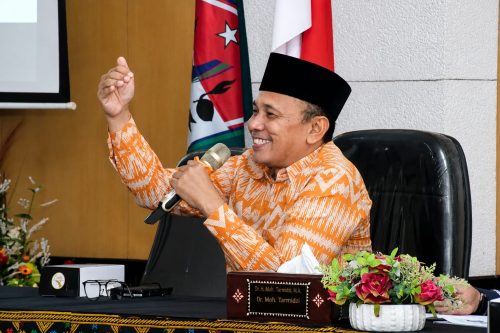 Kepala Dinas Kominfotik NTB Ahsanul Khalik yang juga juru bicara Pemprov NTB. (Iba)