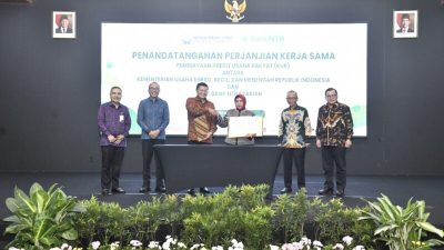 Bank NTB Syariah resmi kembali menjadi penyalur Kredit Usaha Rakyat (KUR) pada 2026 setelah menandatangani Perjanjian Kerja Sama Pembiayaan (PKP) KUR bersama Kementerian Usaha Mikro, Kecil, dan Menengah (UMKM) RI. (Iba)