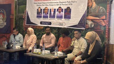 Ketua Umum GAKADA Pulau Lombok Arif Kurniadin saat memberikay sambutan pada dialog publik menghadirkan Direktur RSUP NTB Asrul Sani, Anggota DPRD NTB Nadirah Alhabsy, Akademisi UNBIM Alfisahrin, serta Relawan Kemanusiaan Kaharuddin Abbad sebagai narasumber, Senin 3 Agustus 2026. (Iba)