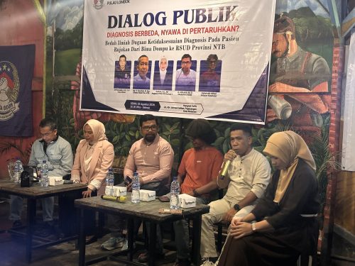 Ketua Umum GAKADA Pulau Lombok Arif Kurniadin saat memberikay sambutan pada dialog publik menghadirkan Direktur RSUP NTB Asrul Sani, Anggota DPRD NTB Nadirah Alhabsy, Akademisi UNBIM Alfisahrin, serta Relawan Kemanusiaan Kaharuddin Abbad sebagai narasumber, Senin 3 Agustus 2026. (Iba)