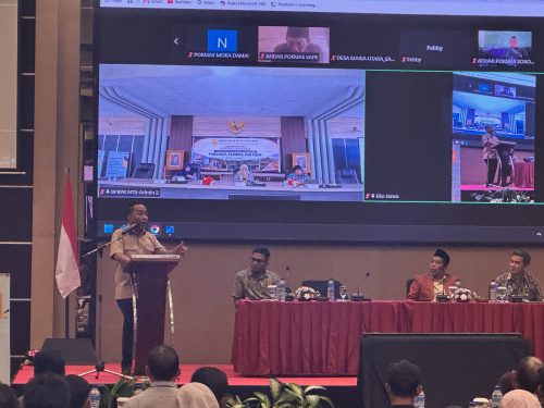 Anggota DPR RI Komisi V, Mori Hanafi, saat memberikan sambutan pada kegiatan penandatanganan Perjanjian Kerja Sama Kegiatan Infrastruktur Berbasis Masyarakat (Sanimas, Pamsimas dan Pisew) Kementerian PU Tahap I Tahun Anggaran 2026 di Hotel Golden Palace, Kota Mataram, Rabu (12/8/2026). (Iba)