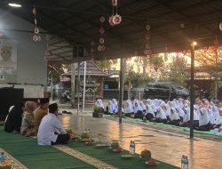 Wakil Ketua DPD RI Tamsil Linrung saat memberikan tausyiah ke pondok pesantren Al-Hamidiyah NW Kediri Lombok Barat, Selasa 18 Agustus 2026. (Iba)