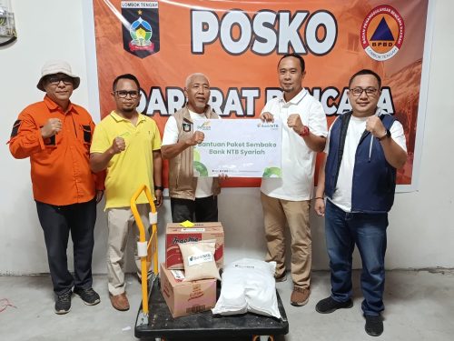 Bank NTB Syariah bergerak cepat membantu masyarakat terdampak kebakaran di kawasan cagar budaya Desa Adat Sade, Dusun Sade, Desa Rembitan, Kecamatan Pujut, Kabupaten Lombok Tengah. (Iba)