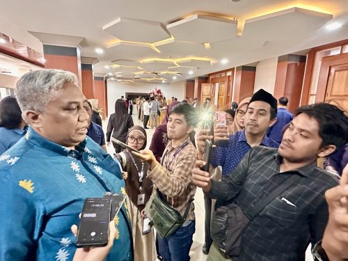 Wakil Sekretaris DPD Partai Demokrat NTB Abdul Rauf yang juga anggota DPRD NTB saat diwawancara awak media, Selasa 15 September 2026 di Mataram. ((Iba)