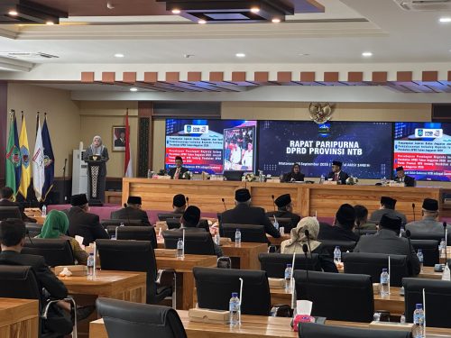 Suasana rapat paripurna DPRD NTB, Jumat 18 September 2026. (Iba)