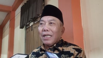Muazzim Akbar usai menggelar sosialisasi di SMK Negeri 3 Mataram. (Iba)